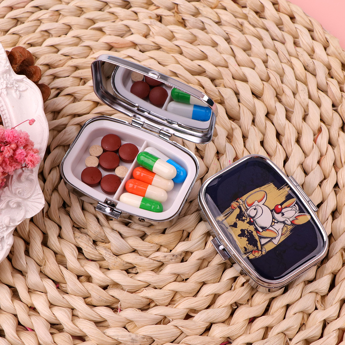 Cute Mouse Cartoon Travel Pill - Tablet Accessories Case のレビューと価格